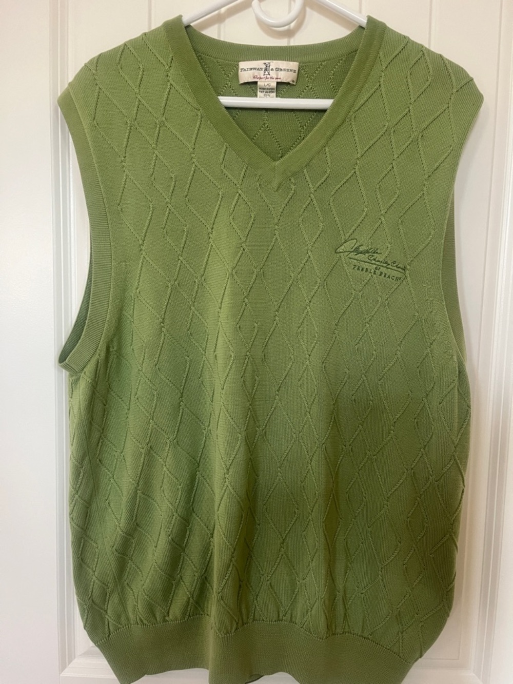 Fairway & Greene Light Green Diamond Knit V-Neck Vest with Pebble Beach